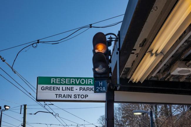 green line signal at reservoir